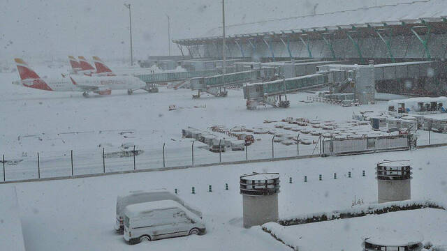 El aeropuerto de Barajas tras la nevada.