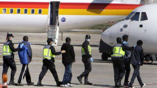 El Gobierno oculta vuelos de Canarias a Madrid fletados por Interior para traslado de inmigrantes irregulares
