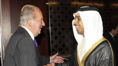 El Rey Juan Carlos I y el Jeque Mansaur bin Zayed.