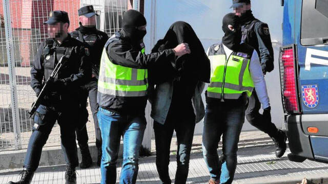 Captador del Daesh siendo detenido en España
