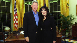 Vuelve Mónica Lewinsky: El escándalo que casi acaba con Bill Clinton se convierte en teleserie