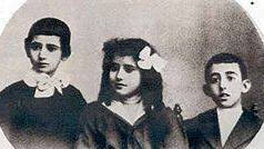 Nicolás, Pilar y Francisco Franco Bahamonde en su infancia. 
