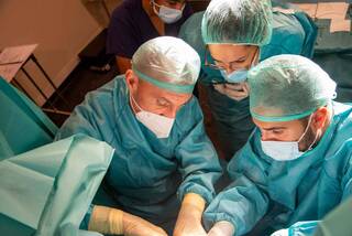 El European Board Certified reconoce la labor del dr Meneu como impulsor del trasplante de órganos