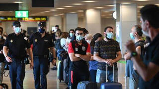 La Policía denuncia el caos en los aeropuertos: "Urgen más agentes en puestos fronterizos"
