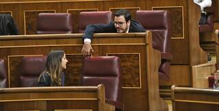 Izquierda Unida toma distancia con Podemos por decisión personal de Alberto Garzón