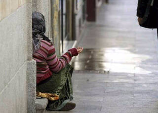 Multas para las personas sin hogar en Alicante: La controvertida ordenanza contra la mendicidad 