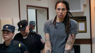 El infierno de Brittney Griner: De estrella del baloncesto ruso a trabajos forzados en un penal