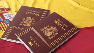 La 'cara B' del acceso a la nacionalidad española: La Ley de Memoria Democrática "cuela" su concesión express