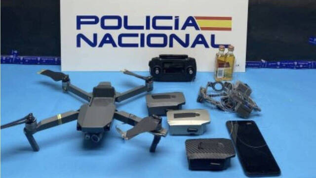 Dron y material incautado en el Puerto de Santa María