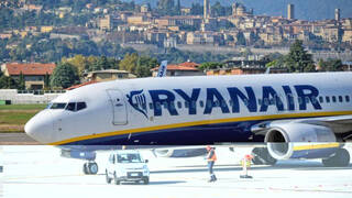 Sanción para Ryanair: Hizo trabajar a sus empleados bajo condiciones extremas en verano