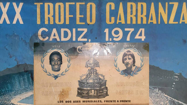 Pelé y Cruyff en el Trofeo Carranza de 1974.