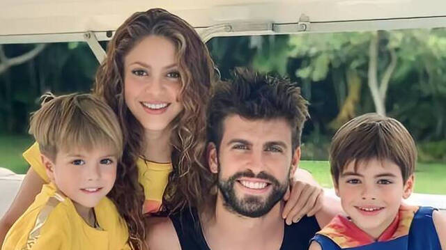 Shakira y Piqué con sus hijos Sasha y Milan.