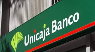 El capital malagueño recupera Unicaja tras la 'pinza' de Medel con los asturianos de Liberbank