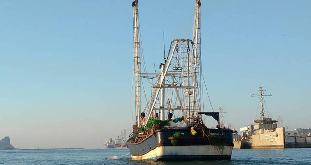 El capitán mercante retenido en Mauritania continua atrapado en el país: 