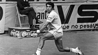 El legado de Manuel Orantes en el tenis mundial: De ser 'recoge pelotas' al mito del 'Zurdo de Oro'