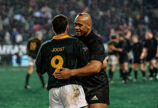 Una nueva final de rugby histórica: La 'guerra' entre los Springboks y los All Blacks revive a Mandela y su 'Invictus'