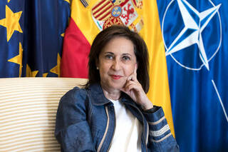 El 'ejército' feminista de la ministra Robles en Defensa: Dos directoras del CNI y 4 generales