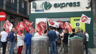 Problemas para Mercadona, Carrefour, Lidl y Alcampo a un paso de la Navidad: Señalados por no subir salarios