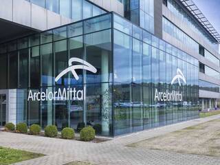 La luxemburguesa ArcelorMittal planea bajas en Asturias tras darle 450 millones el Gobierno 