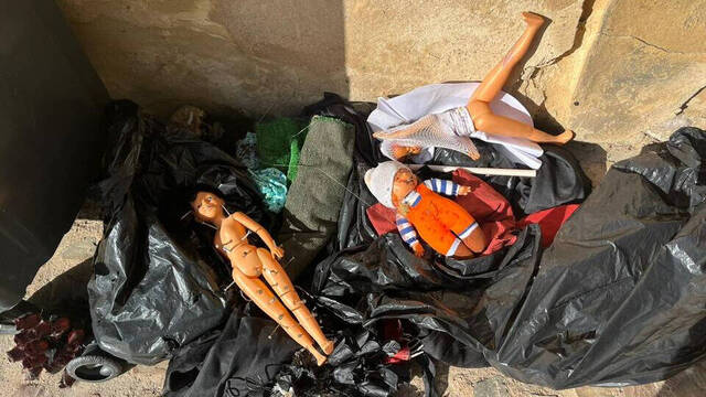 Muñecas encontradas en Zamora que podrían pertenecer a algún rito de la santería.