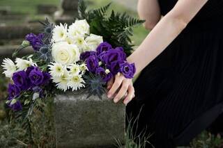 Todo lo que necesitas saber sobre las flores funerarias está en el blog de Enviocoronas