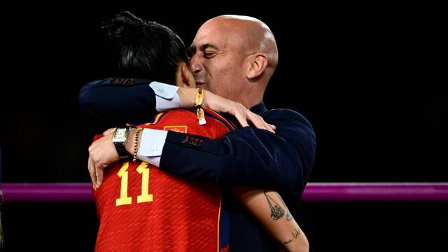 / Jenni Hermoso y Luis Rubiales durante la celebración de la Copa del Mundo.