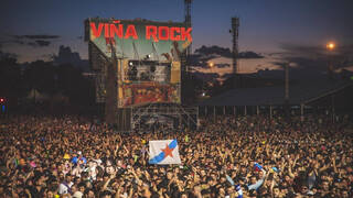 Festival Viña Rock empieza con polémica: Organizan 'orgía' multitudinaria en el interior