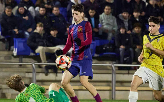 Óscar Gistau en un partido con el FC Barcelona