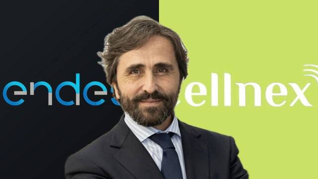 Ignacio Sánchez Soler con los logos de Endesa, la compañía que ahora abandona, y Cellnex, de la que es nuevo fichaje.