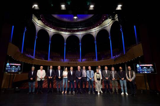 Foto de familia de la presentacion de la 43ª Gala Nacional del Deporte en el Teatro Circo de Albacete.