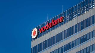 La renovada Vodafone lanza una 'agresiva' campaña comercial para 'robarle' abonados a Telefónica y Digi