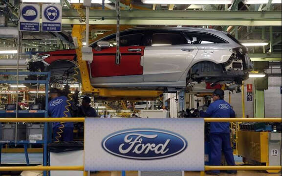 Ford continúa sus planes de ERE en la planta de Almussafes en Valencia